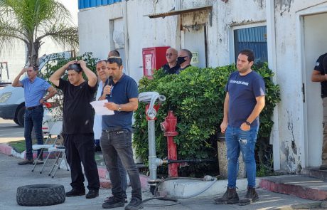 צפו בהפגנה בעשות: "פועלים במחשכים"