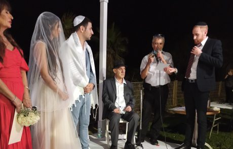 טו באב שמח: סתיו ודוד נישאו בטיילת ❤️