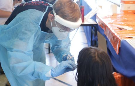 הסתערות על מתחם הבדיקות המהירות