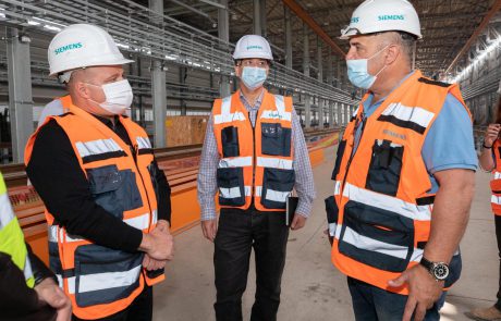 דור העתיד: מפעל הרכבות החשמליות יוצא לדרך